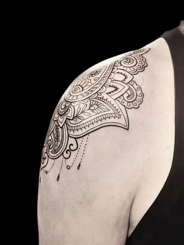 Ornamental Shoulder