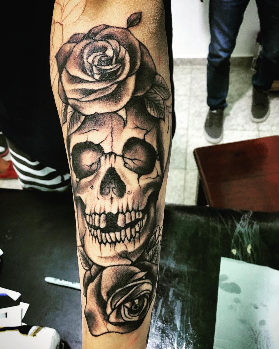 Skull with Roses