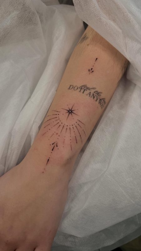 Minimal Star Rays