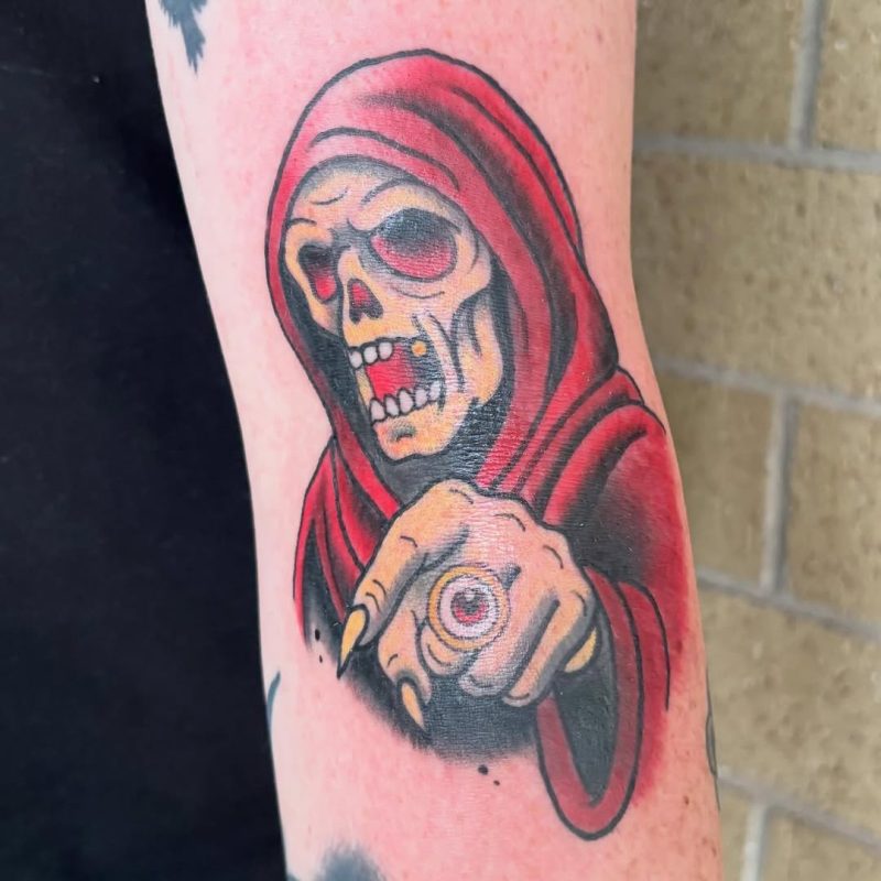 Pointing Skull