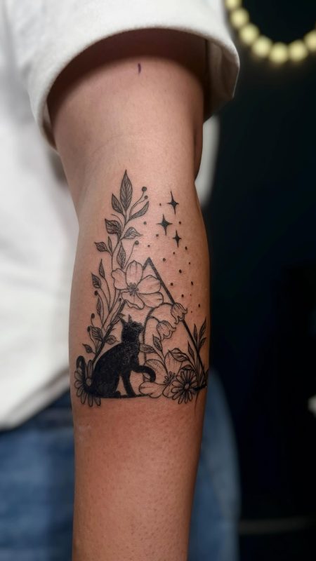 Cat Floral Triangle
