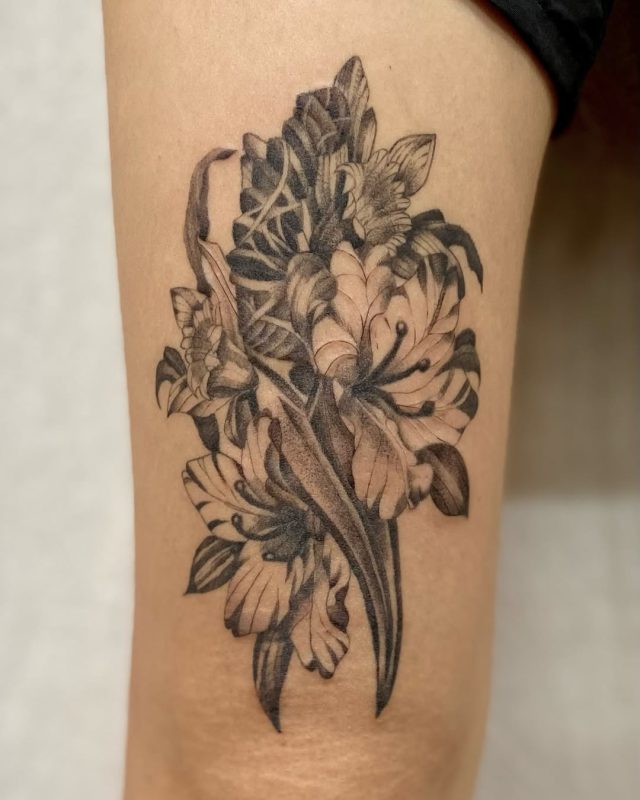 Floral Black Gray