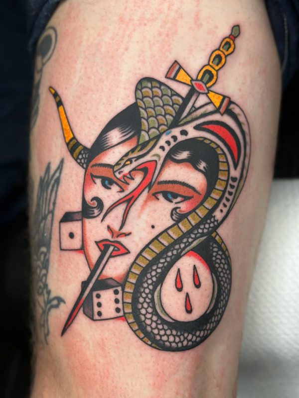 Snake Dagger Face