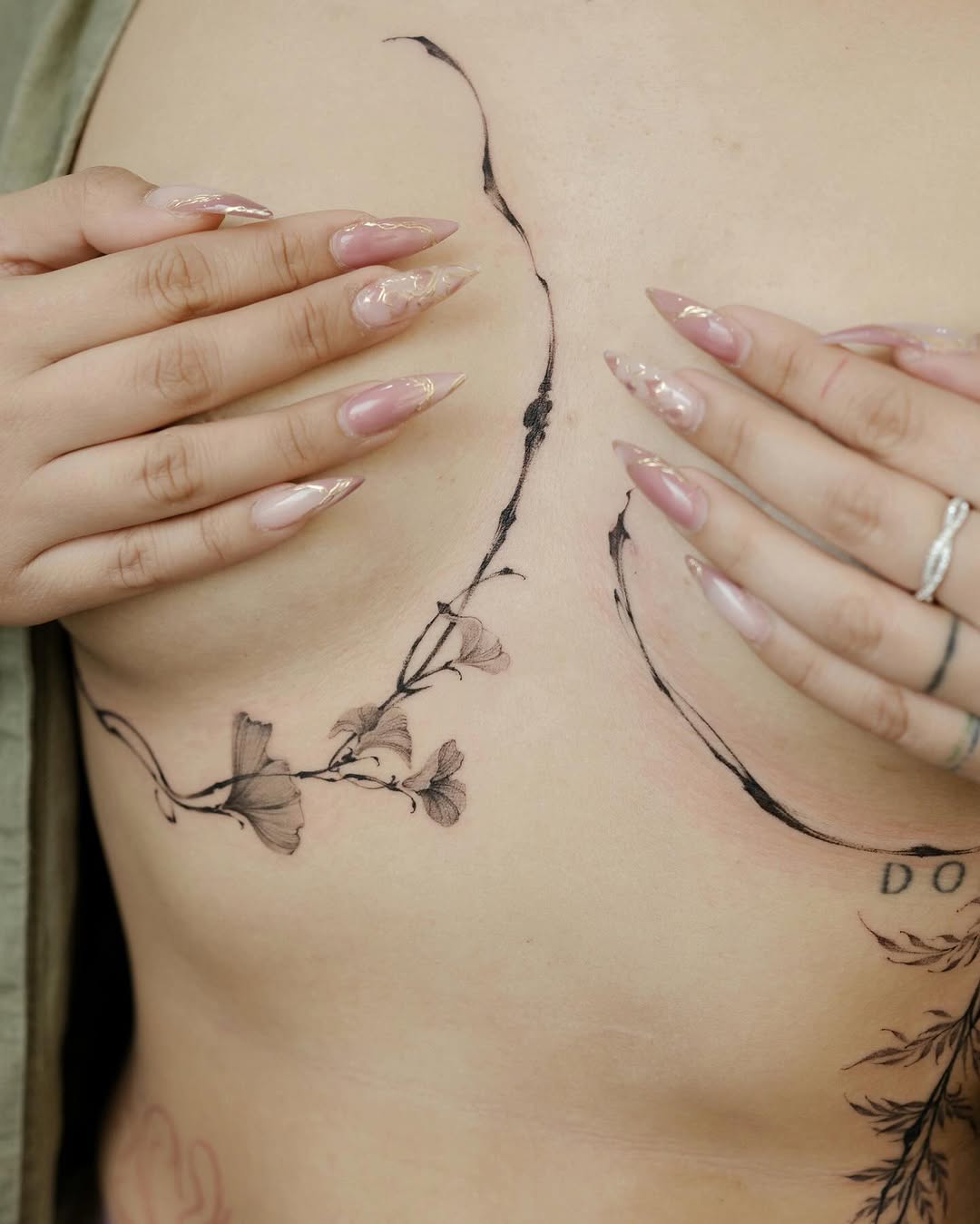 Delicate Floral Line