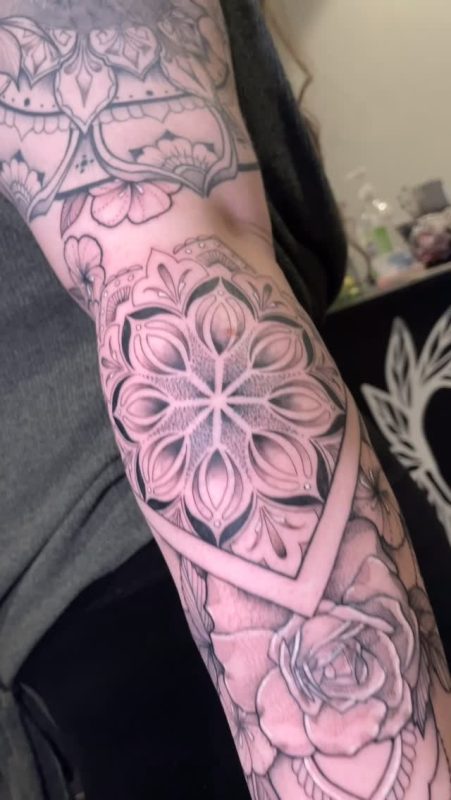 Mandala Rose