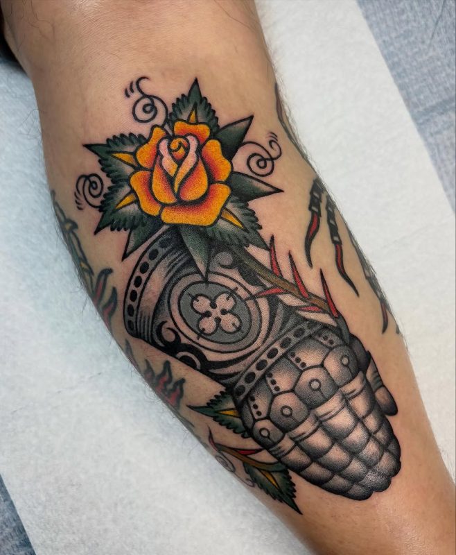 Armored Gauntlet Rose