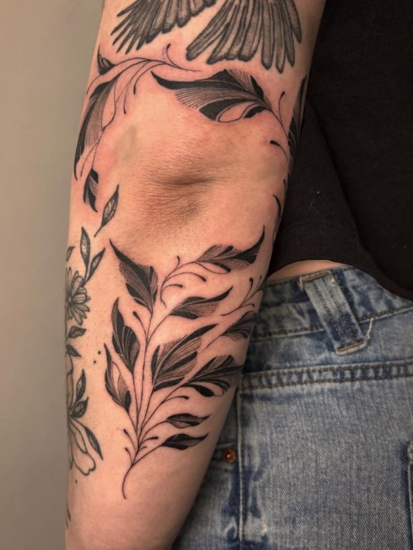 Black Gray Leaves