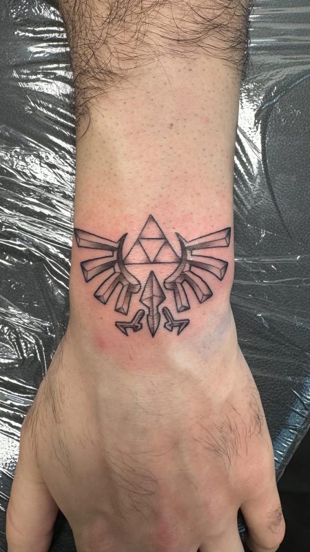 Geometric Crest