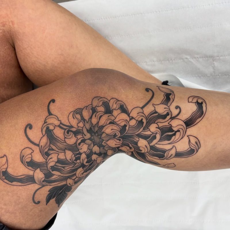 Floral Knee Design