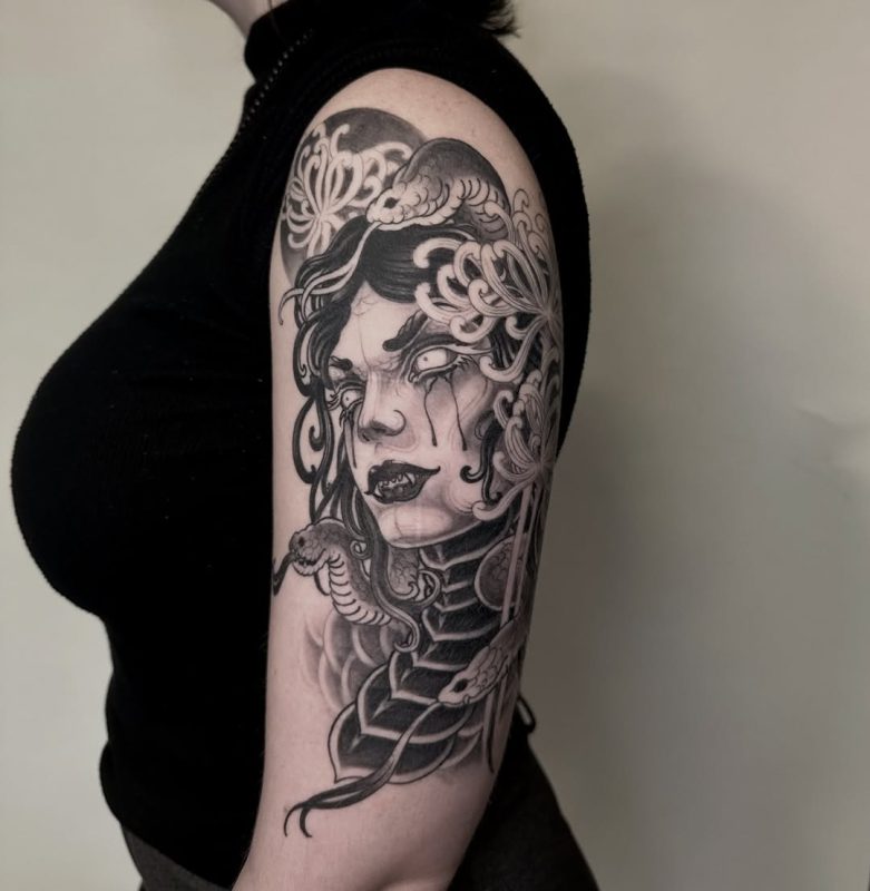 Dark Medusa