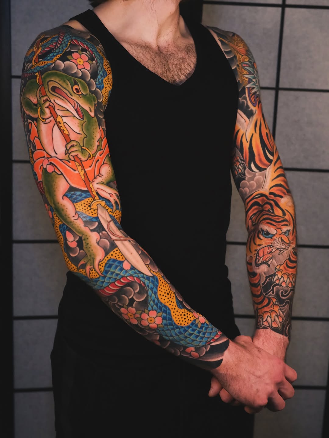 Frog and Tiger Sleeve