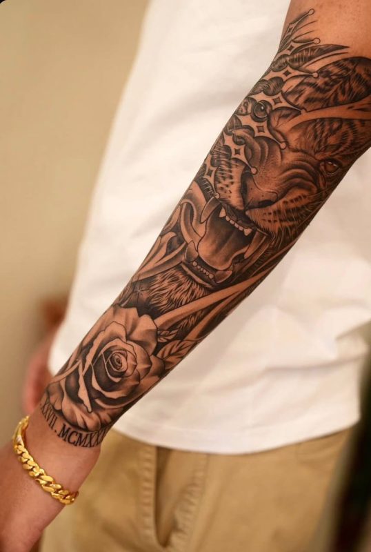 Roaring Lion Rosew