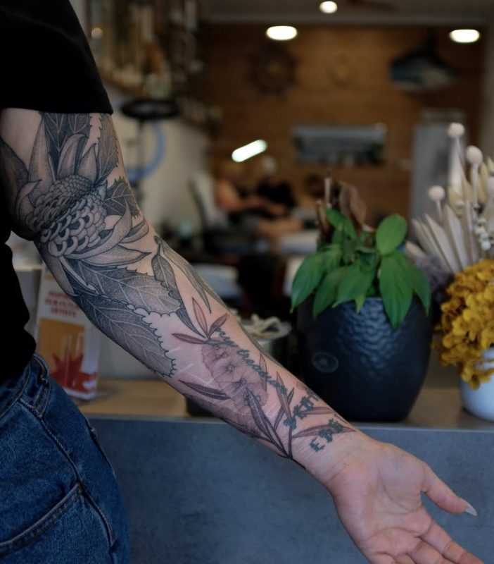 Floral Black Gray
