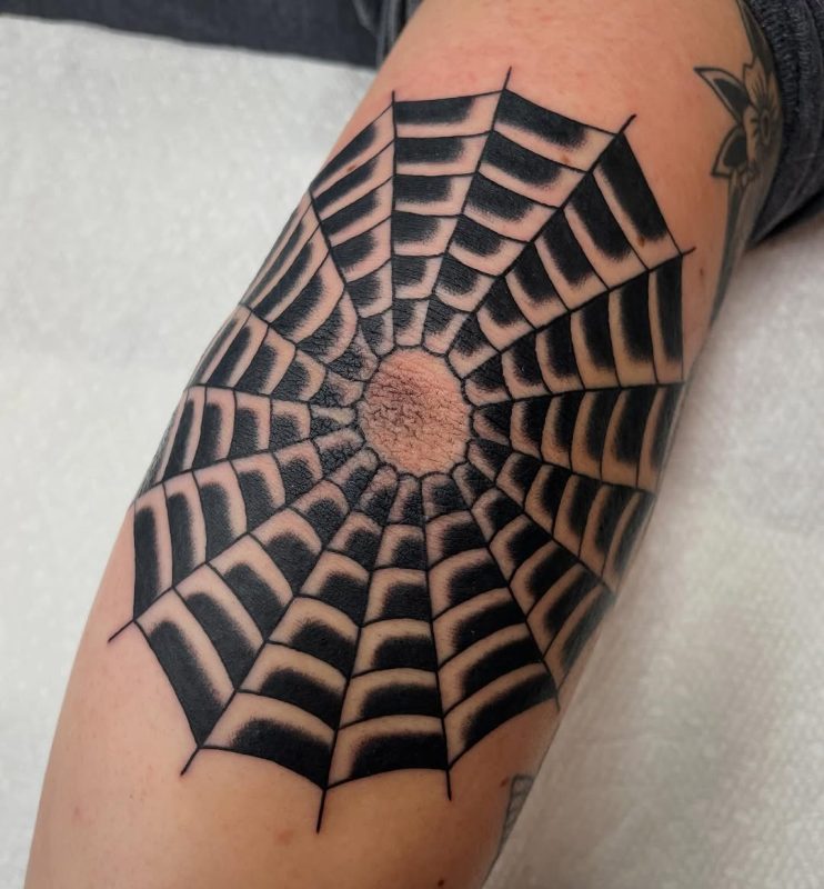 Blackwork Spiderweb