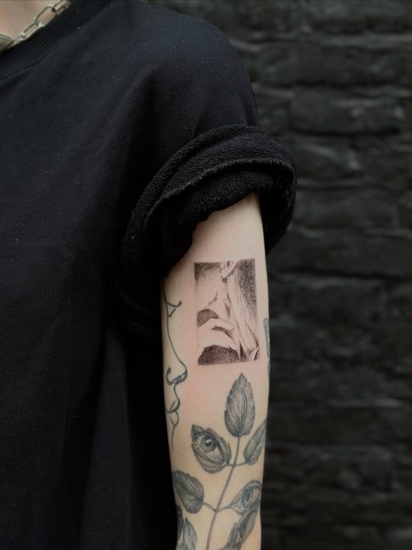 Dotwork Hand Detail