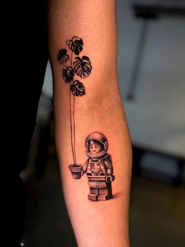 Astronaut Plant