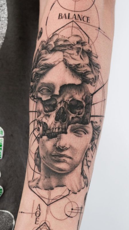 Skull and Statue
