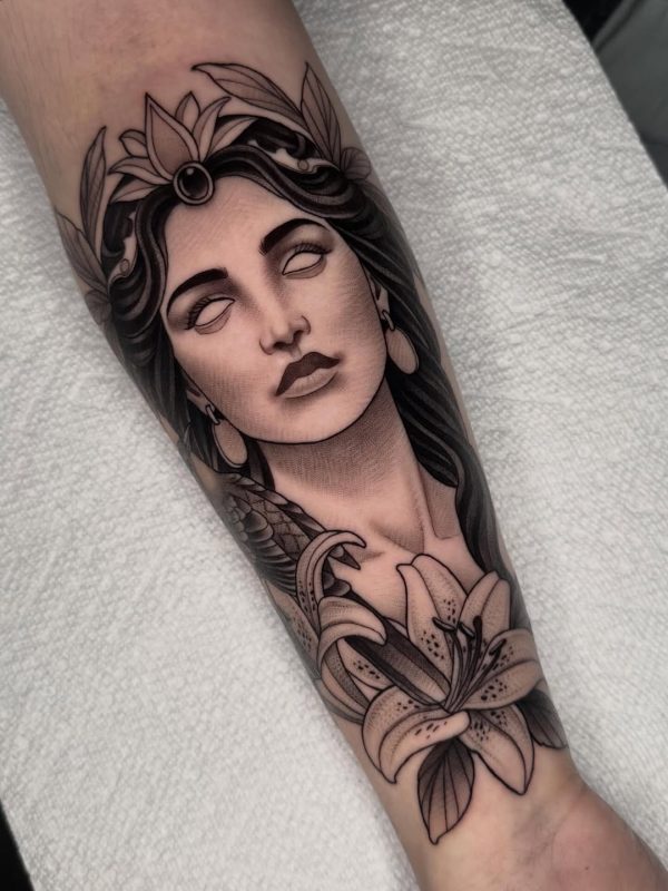 Mystic Woman