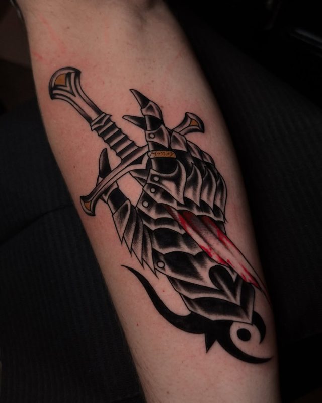 Armored Hand Dagger