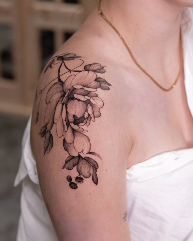 Floral shoulder piece