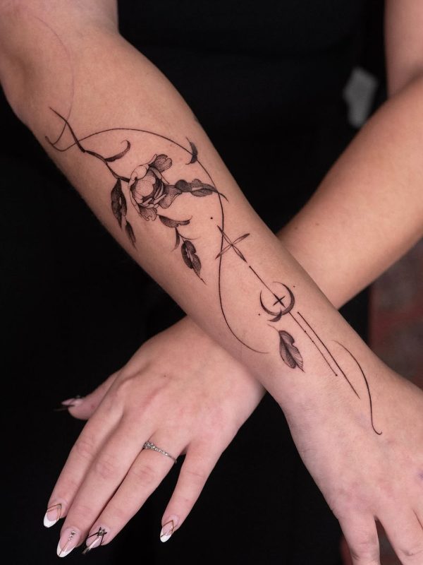 Delicate Floral Linework