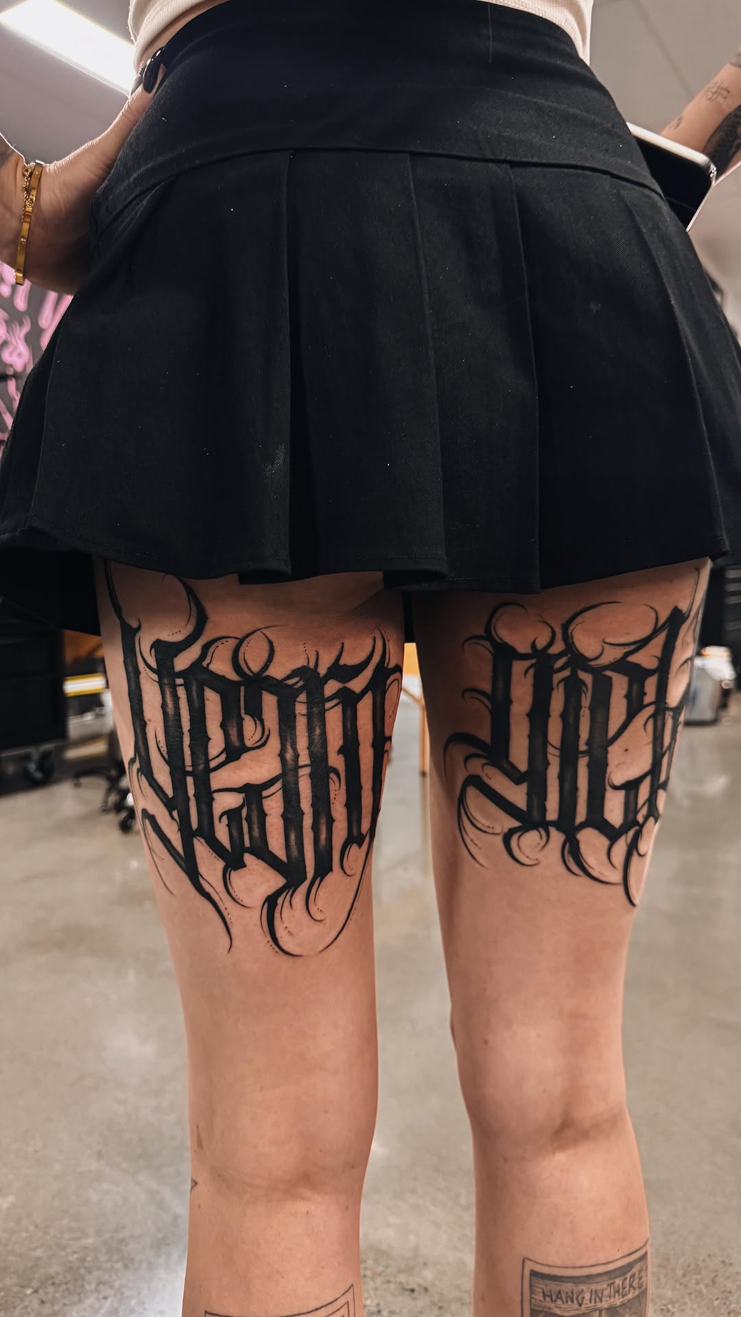 Bold Script Thigh