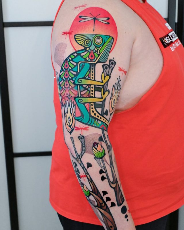 Abstract Lizard Sleeve