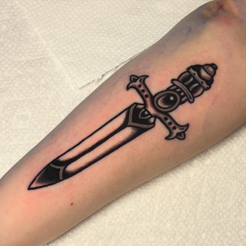 Bold Dagger