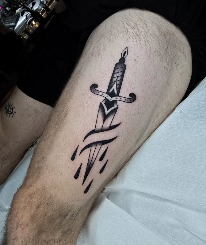 Dagger with Drops