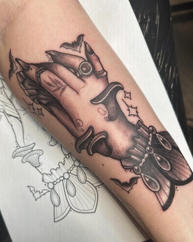 Gothic Hand