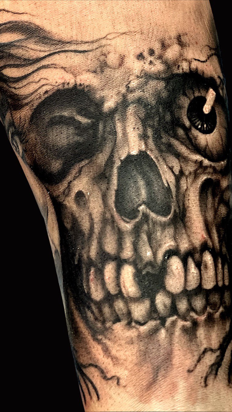 Skull Elbow