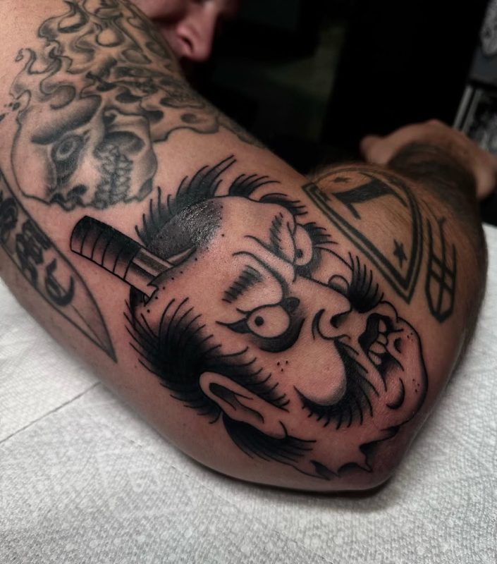 Dagger Head