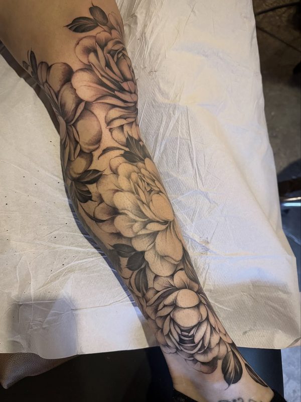 Floral Black Gray
