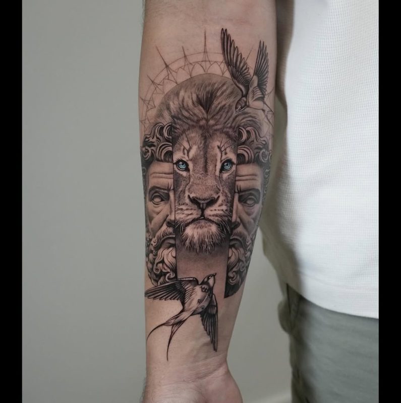 Lion and Birds