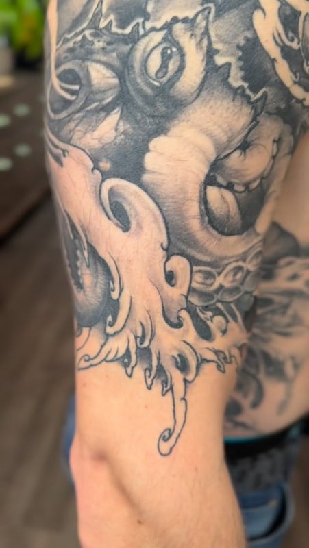 Octopus Sleeve