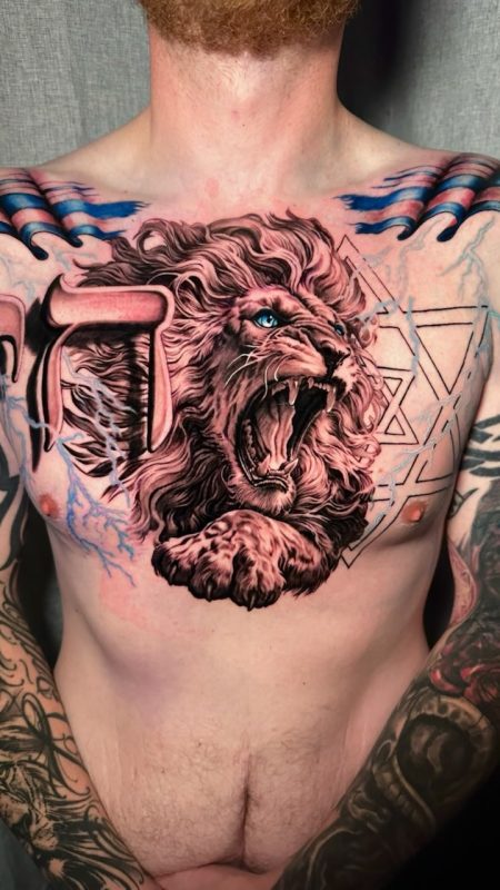 Roaring Lion Chest