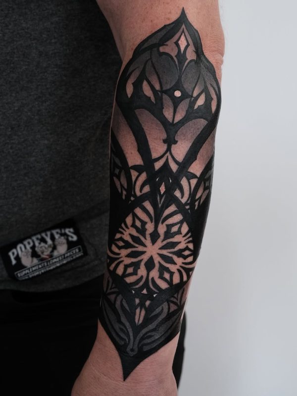 Blackwork Geometric