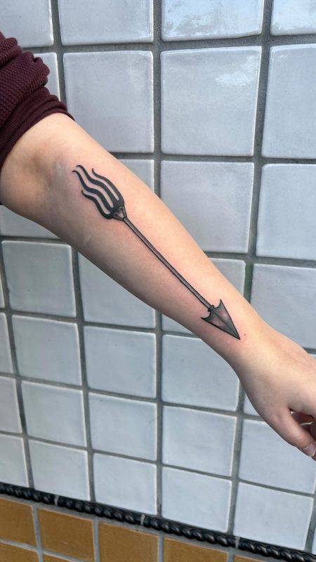 Arrow Outline