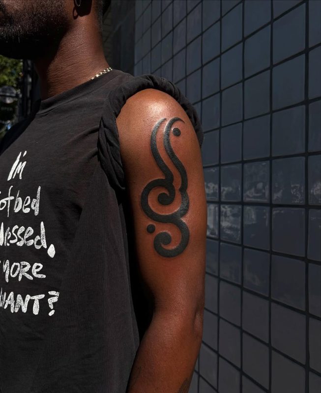 Bold Tribal Swirls