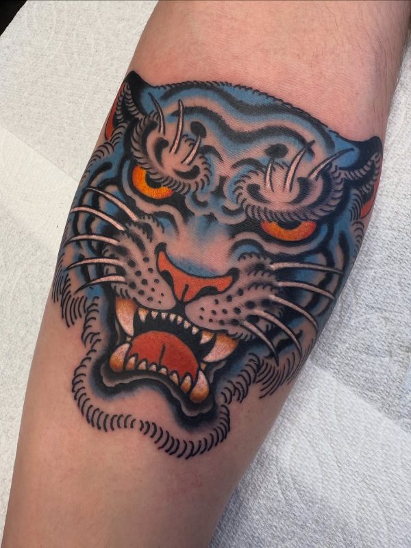 Roaring Tiger