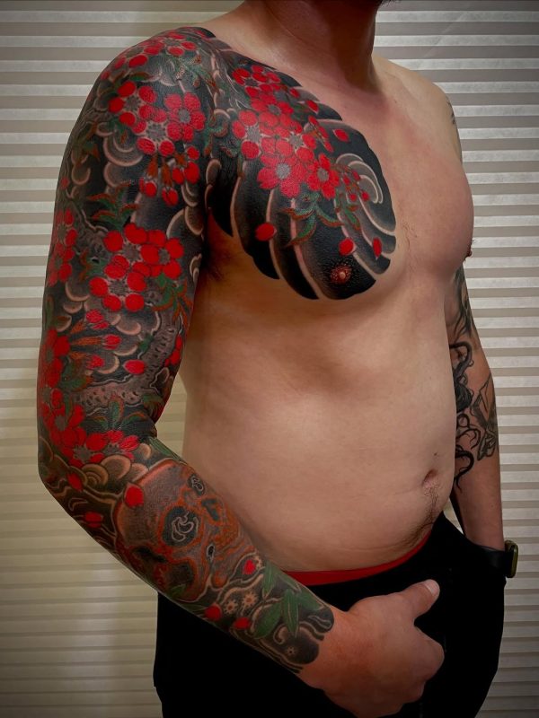 Red Blossom Sleeve