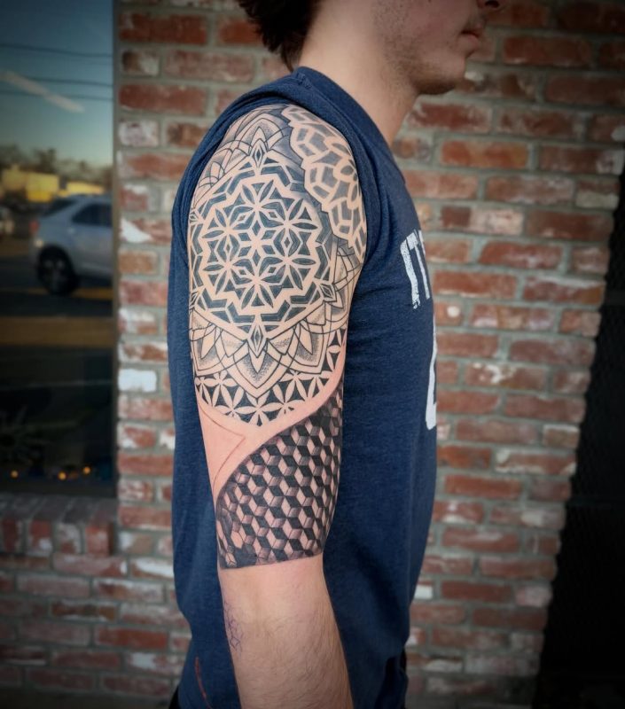 Geometric Sleeve