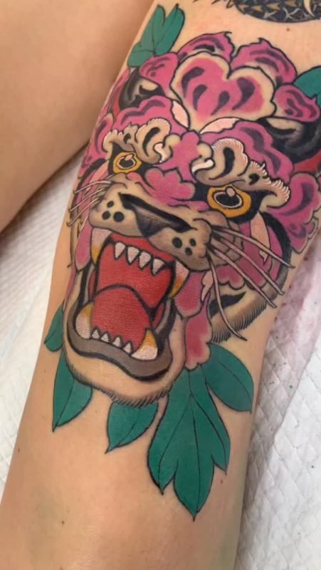 Roaring Tiger