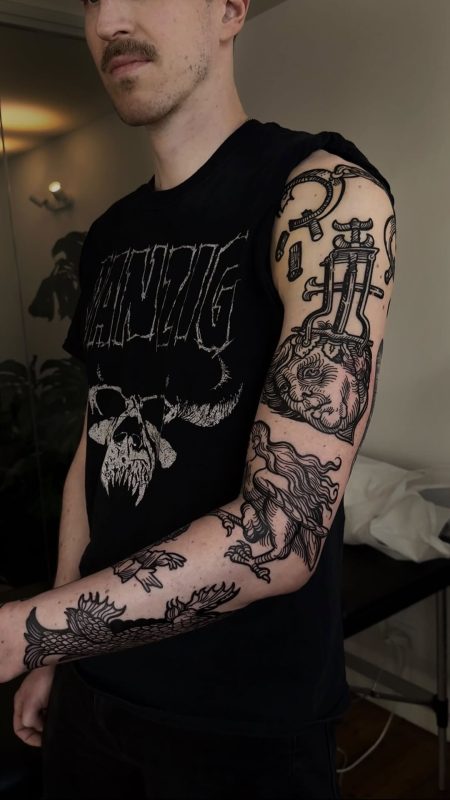 Engraved Mythical Sleeve