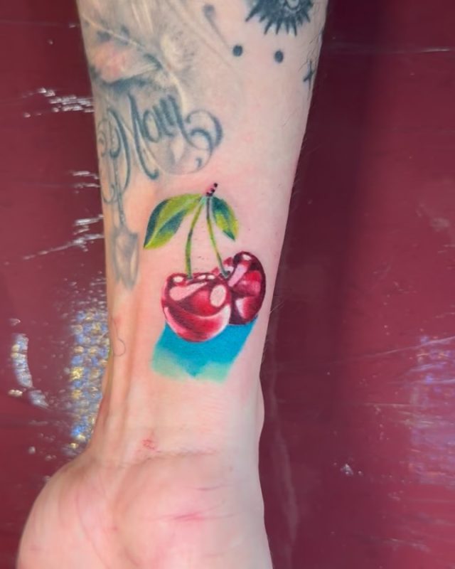 Realistic Cherries