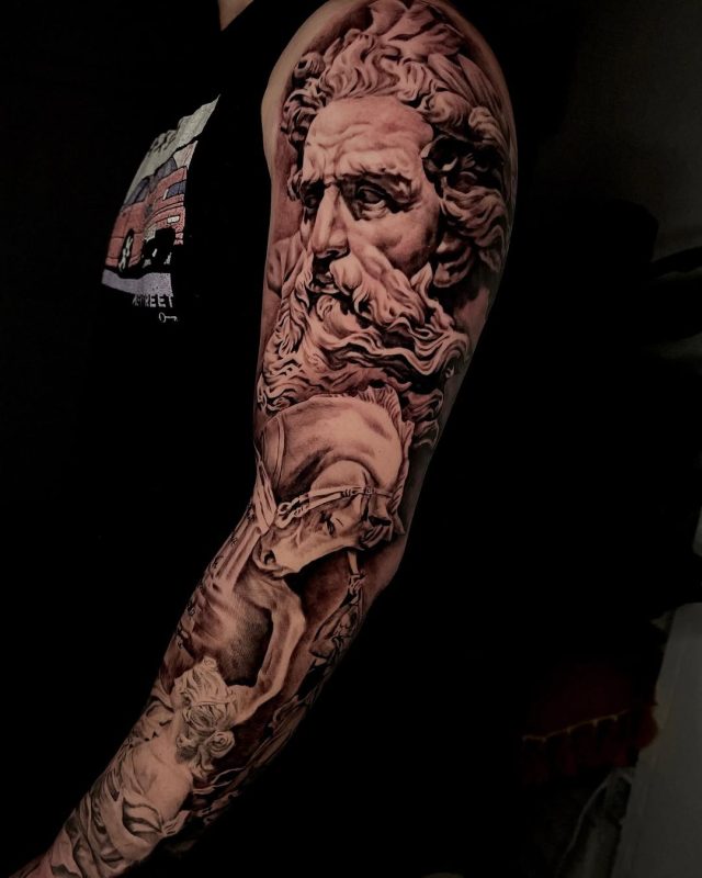 Classical Statue Sleeve