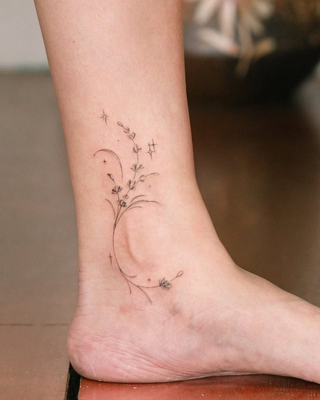 Delicate Moon Vine