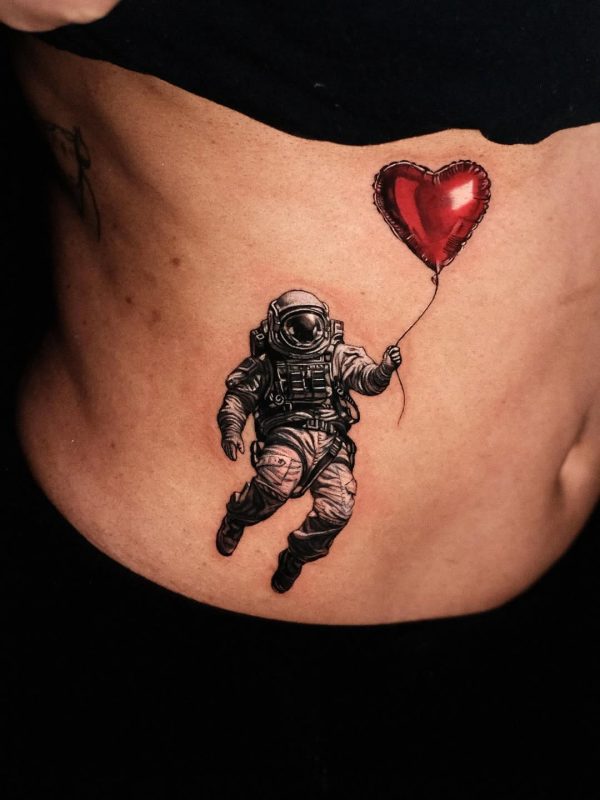 Astronaut Heart Balloon