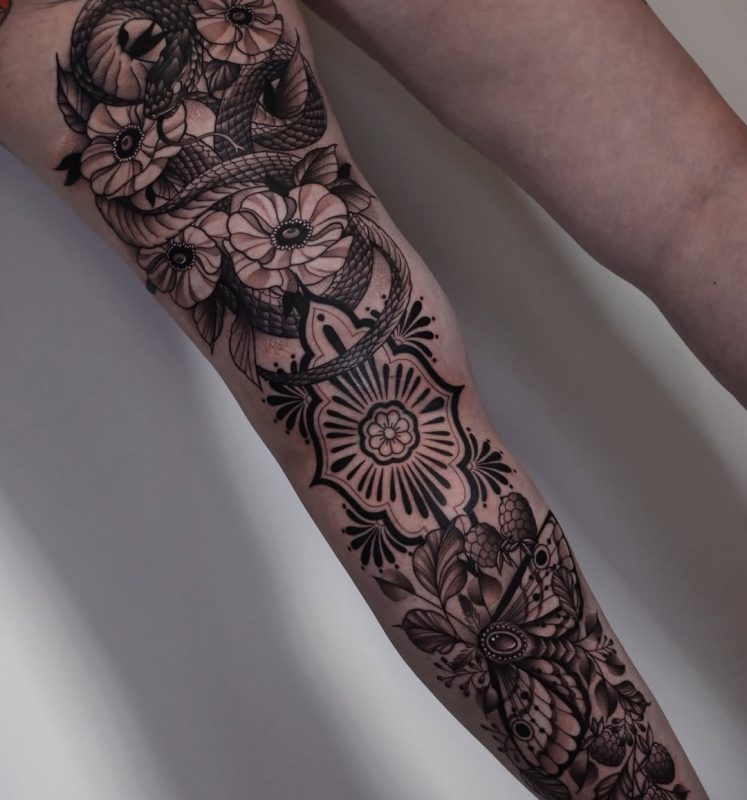Floral Snake Sleeve