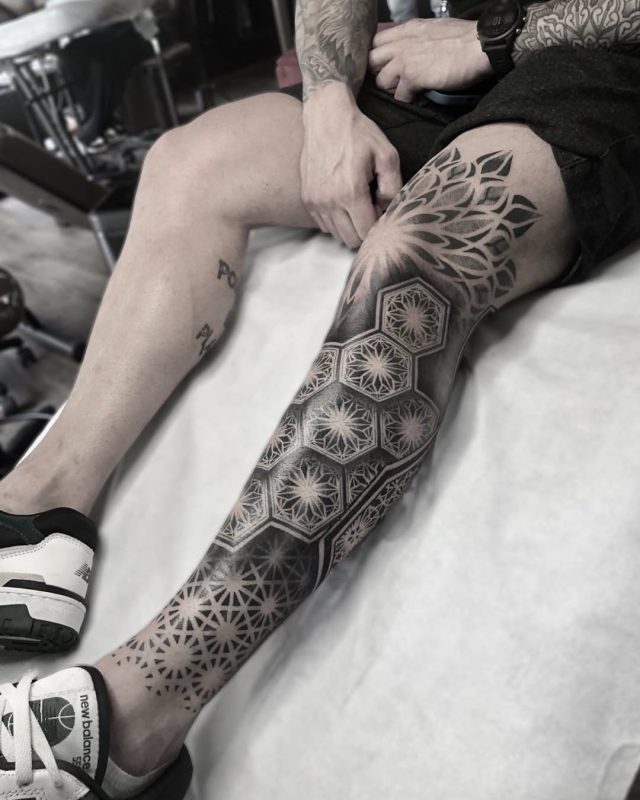 Geometric Leg Sleeve